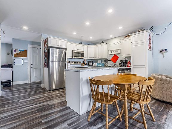 4th image of 50 Macwilliams Rd #50B