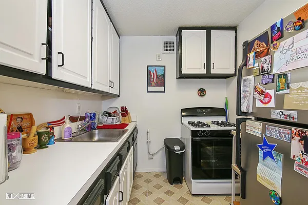 Sold by Citi Habitats | media 8