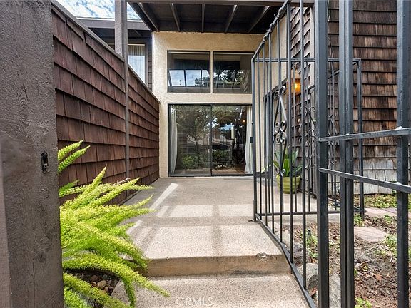 3rd image of 3663 Country Club Dr Unit E