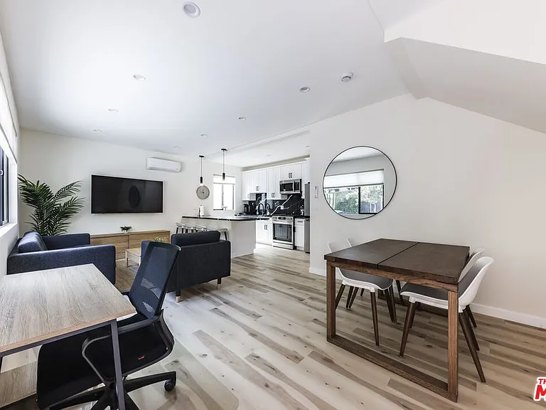 9024 Phyllis Ave #A — Photo 2