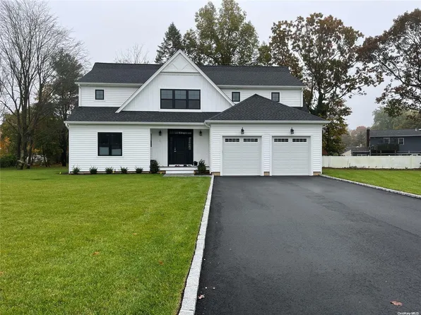 1 Jilland Court, East Northport, NY 11731