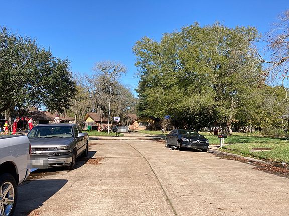 5th image of 3401 Woodcrest Dr