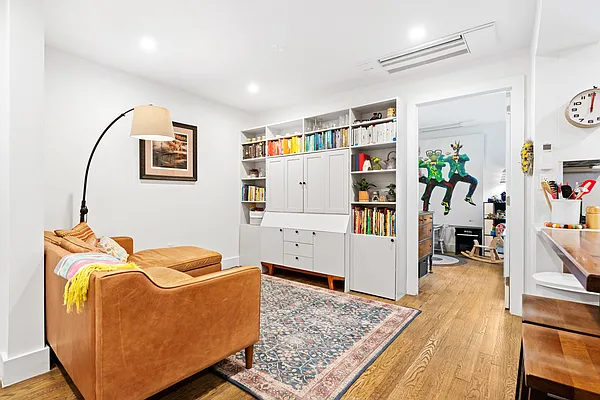 Rented by BMB Living Inc | media 49