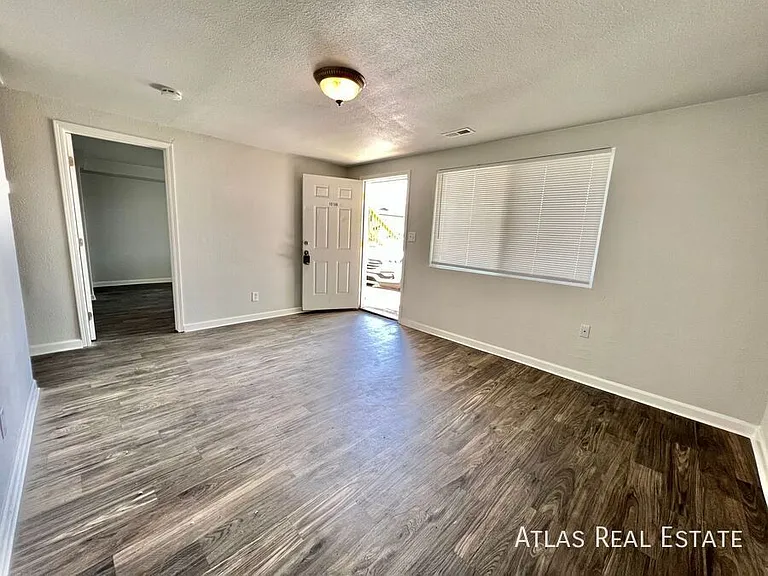 1016 Magnolia St #A — Photo 9