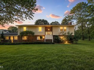 601 Oak Hills Pkwy, Greeneville, TN 37743