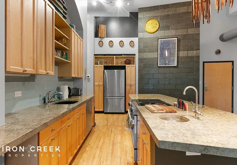 32 Broadway St #320 — Photo 5