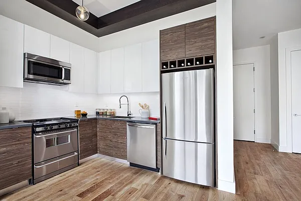 Rented by Halstead Property Development Marketing LLC | media 10