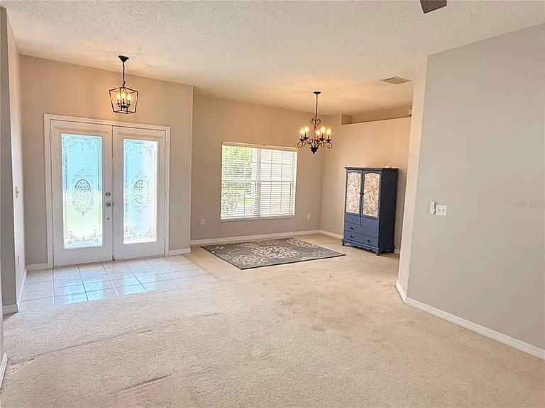 3010 Victoria Dr — Photo 3