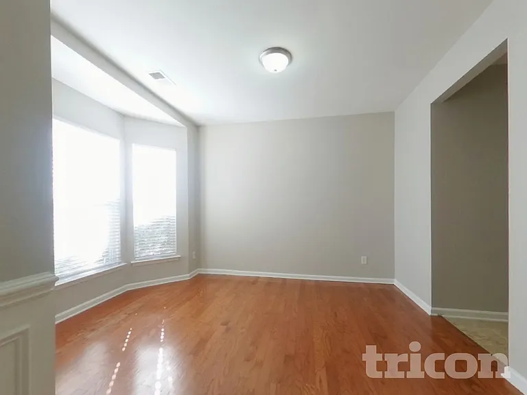 1619 Bitter Creek Dr — Photo 4