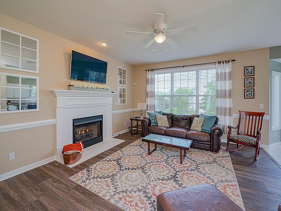 3rd image of 4736 Chasemoor Dr
