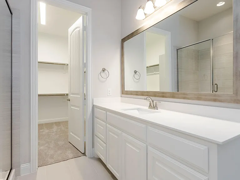 1537 Euclid Aly — Photo 32