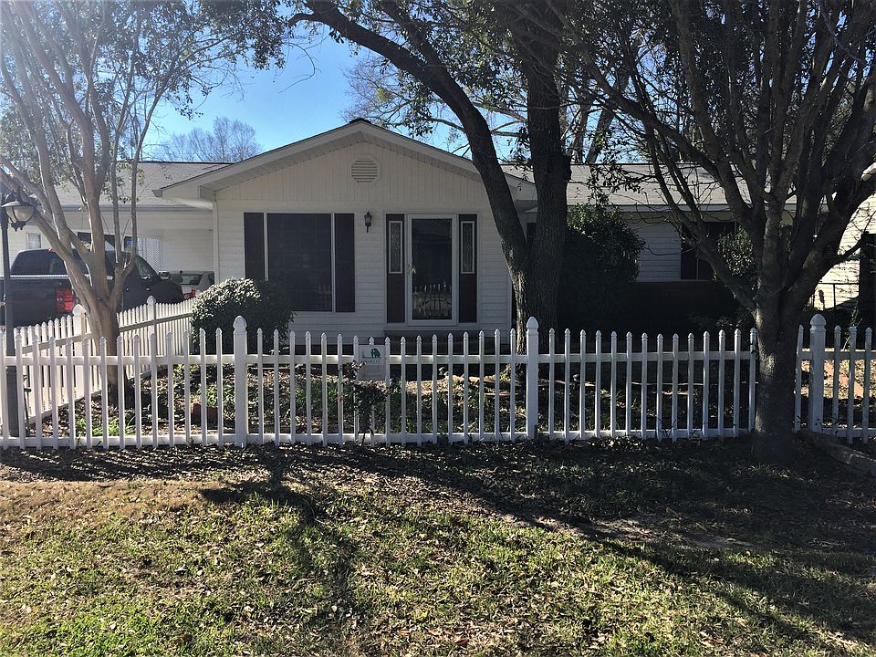 1st image of 840 Louisiana Ave