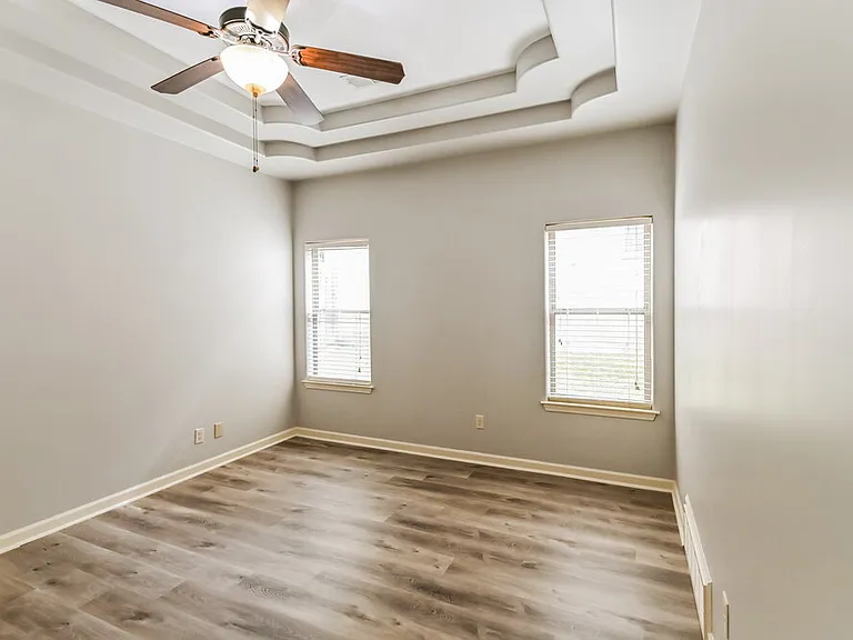 305 Garden Springs Dr — Photo 12