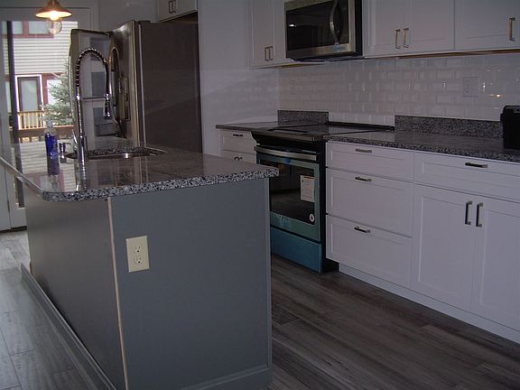 3rd image of 166 Bartemus Trl