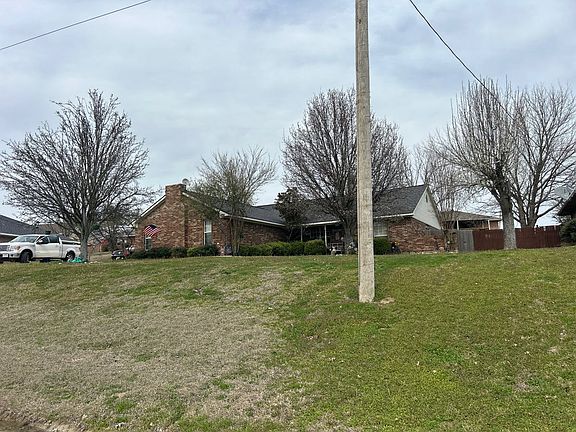 4th image of 204 Ridgeway Dr