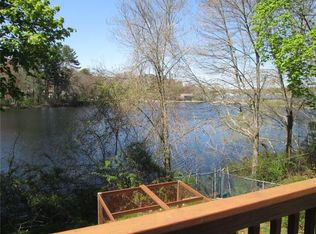 14 Colonial Rd, Coventry, RI 02816