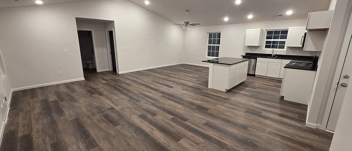 Building Photo - 408 Stirrup Ln