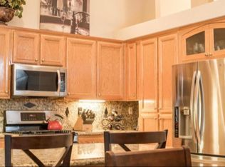 945 Sunnyside Ln, Tracy, CA 95377