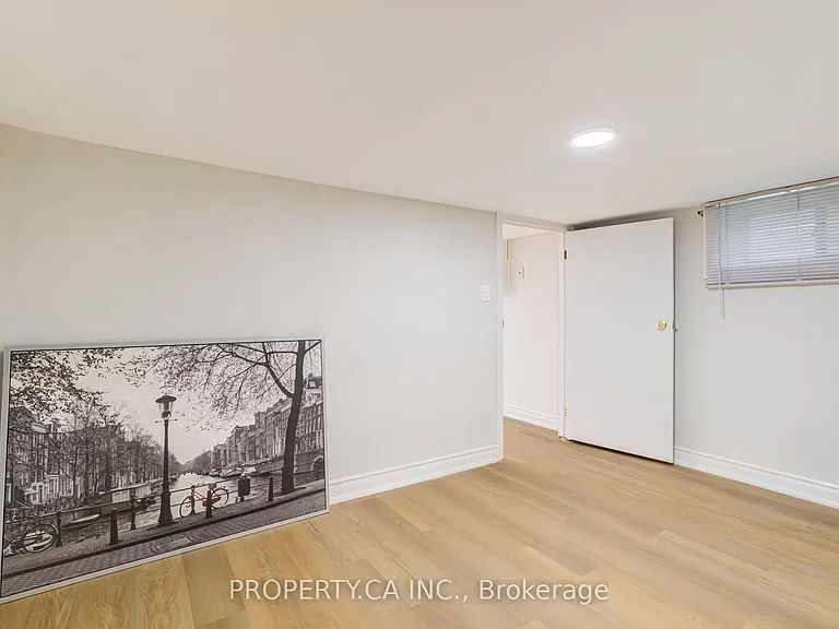 242 Emerson Ave #BASEMENT — Photo 26