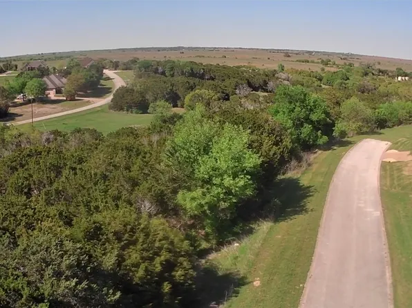 7100 Royal Birkdale Dr, Cleburne, TX 76033