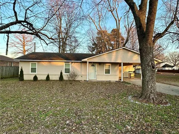 204 N Davis St, Matthews, MO 63867