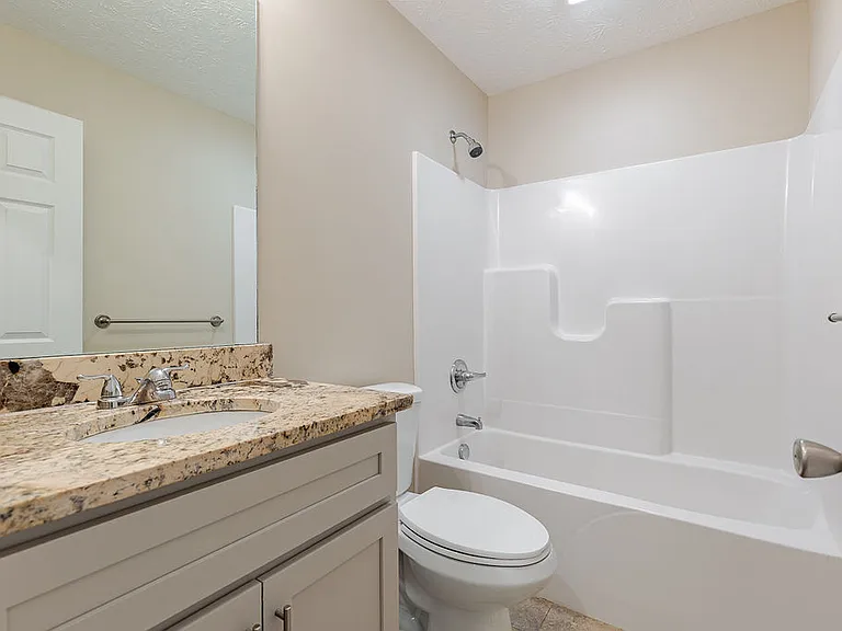305 Breckinridge Cir — Photo 38