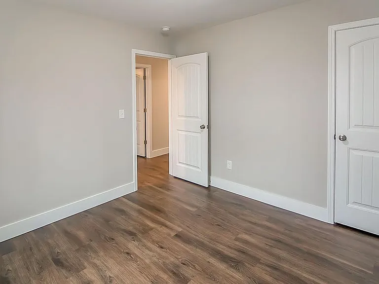 54 Creekside Ln — Photo 17