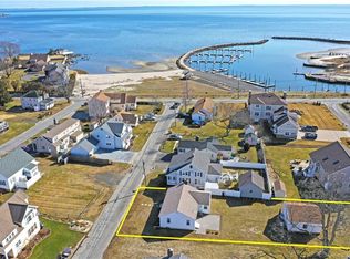 21 Mohican Trl, Old Saybrook, CT 06475