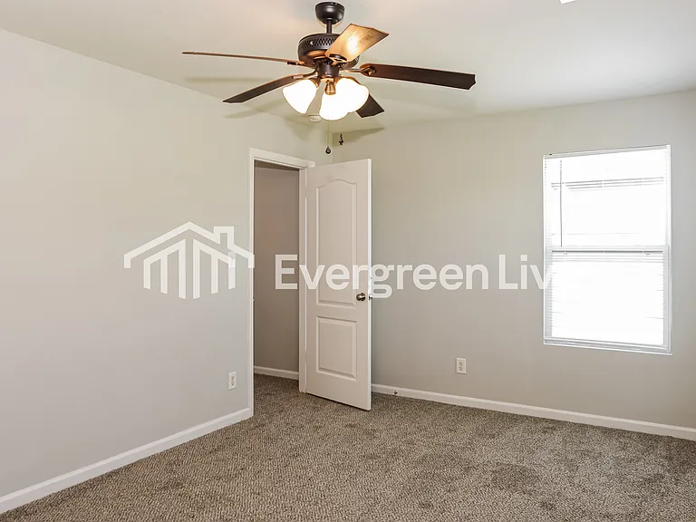 113 Elmhurst Dr — Photo 9