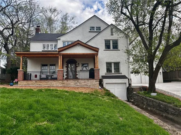 709 W 50th St, Kansas City, MO 64112