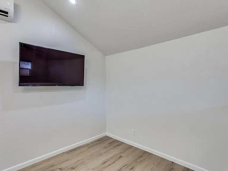 2827 W Cantey St — Photo 6