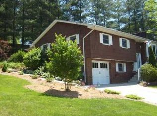 71 Dogwood Rd, Saint Albans, WV 25177