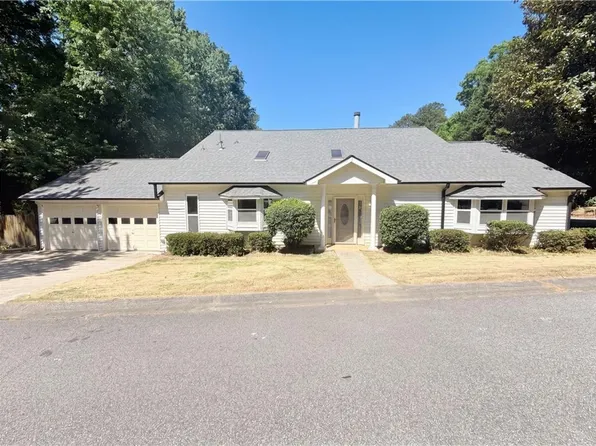 2988 Chipmunk Trl SE, Marietta, GA 30067