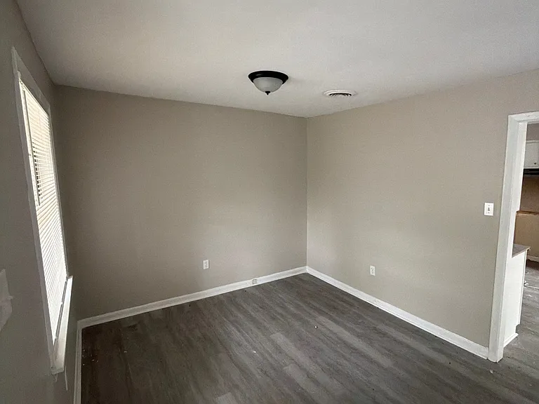 228 Catalina Cir — Photo 11
