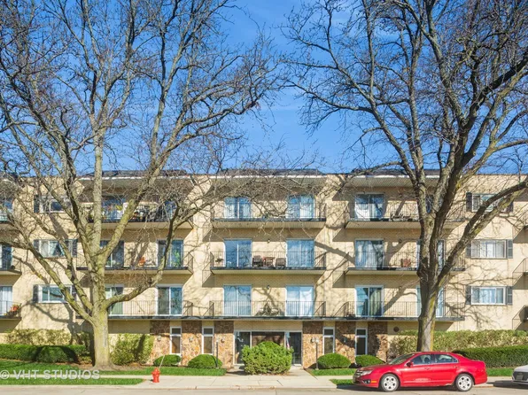 6020 Lincoln Ave Unit 302, Morton Grove, IL 60053