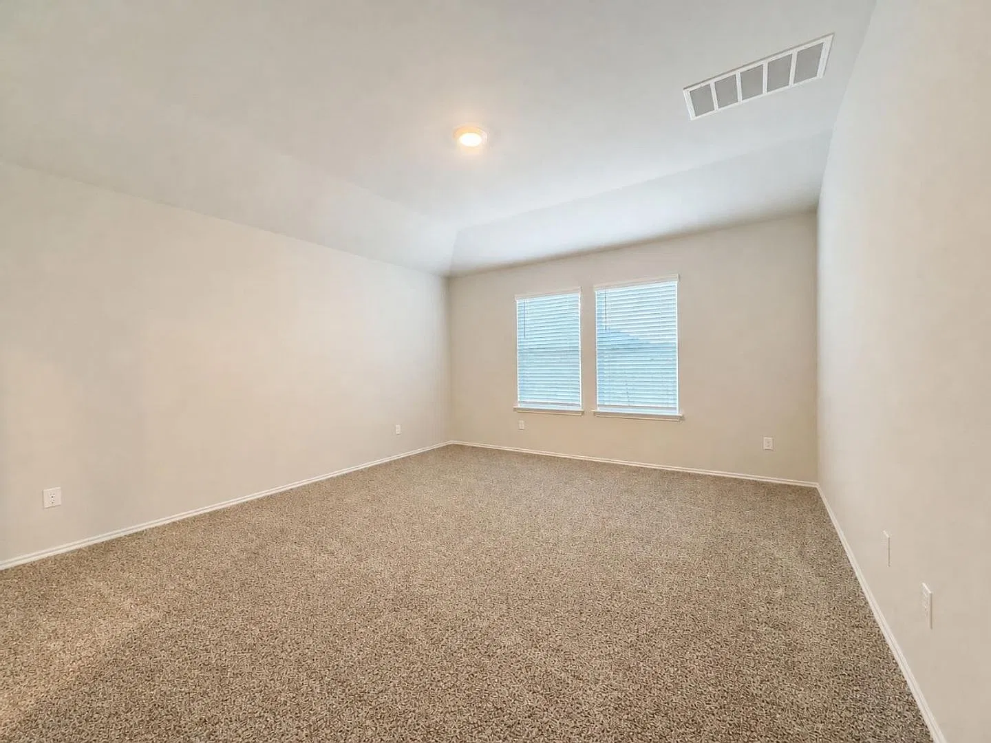 Beautiful 4 Bedroom/2 Bathroom Home Built in 2024 in Killeen! — Photo 4