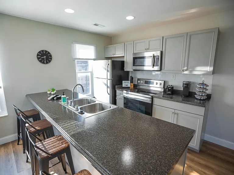 274 McCullough St #6 — Photo 5