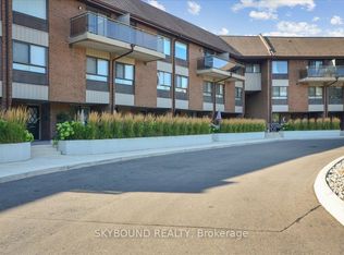 1000 Cedarglen Gate #506, Mississauga, ON L5C3Z5