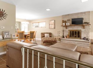 836 Geneva Ln, Fontana, WI 53125