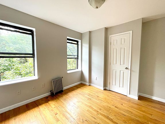 3rd image of 516 E 5th St APT 18