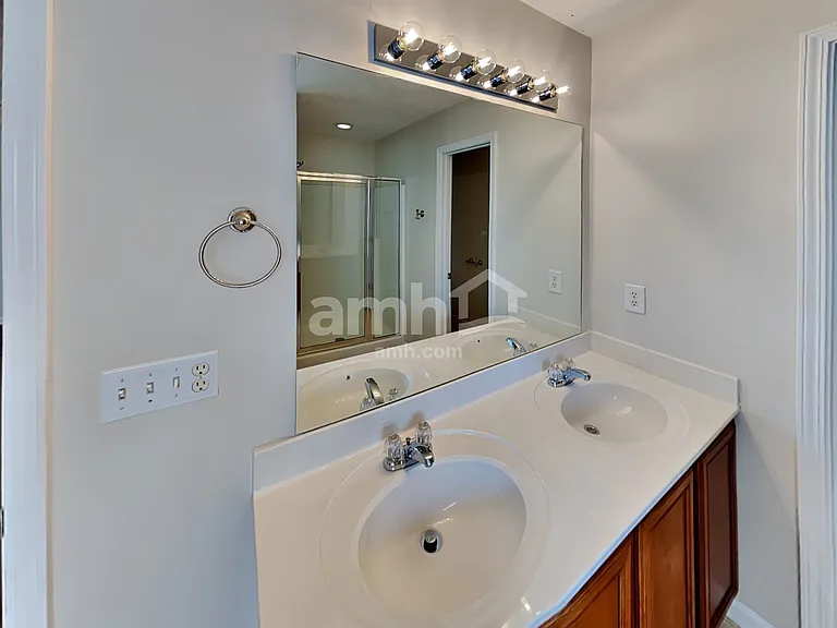 1027 Gannett Rd — Photo 11