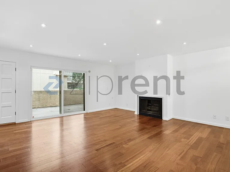 1200 Opal St #22 — Photo 6
