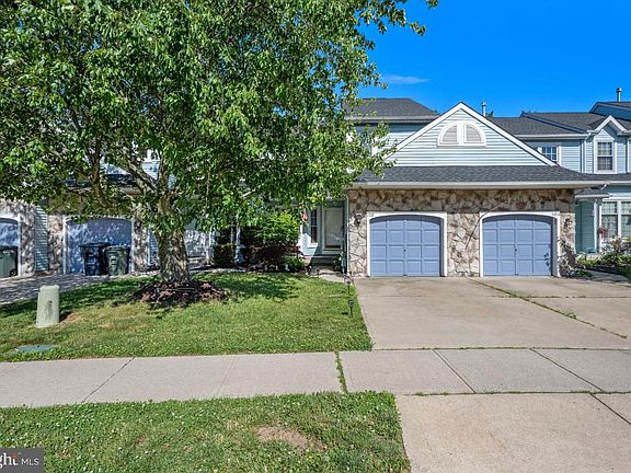 2nd image of 1106 Meadows Dr