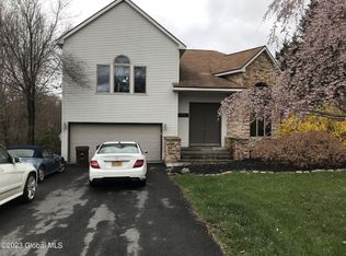 179 Glenmont Rd, Glenmont, NY 12077