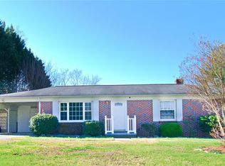 1230 27th Ave NE, Hickory, NC 28601