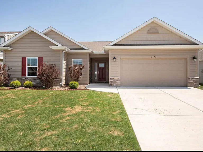 6173 Silvercreek Dr — Photo 20