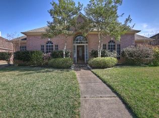 2421 Dixie Woods Dr, Pearland, TX 77581