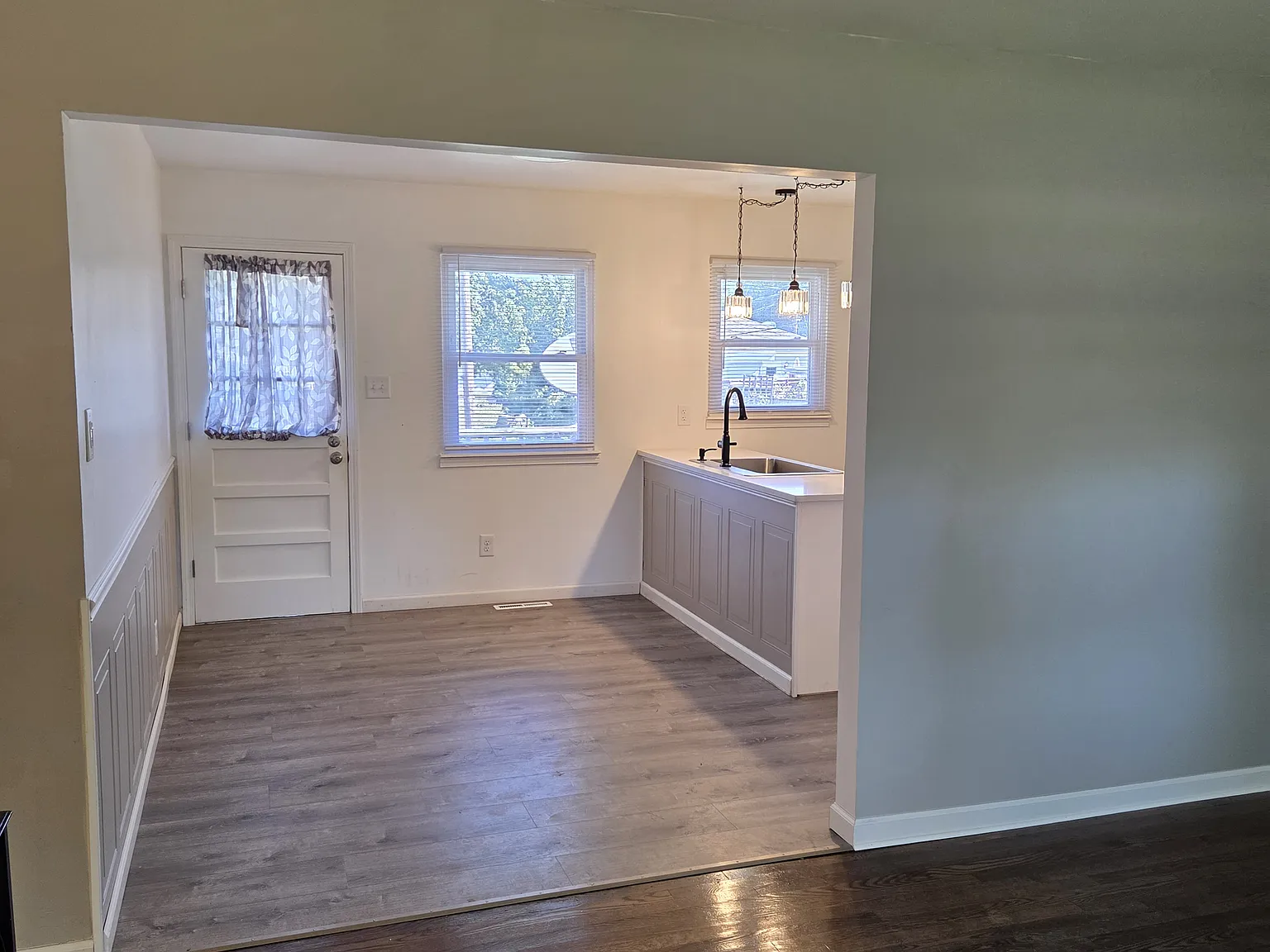 3 bed, 1200 sqft, $1,995 — Photo 4