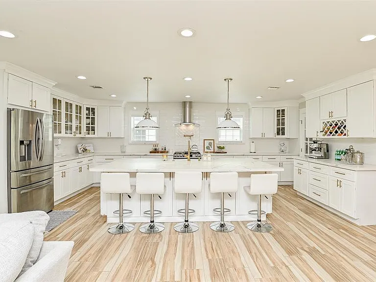 21435 Park Villa Dr — Photo 3