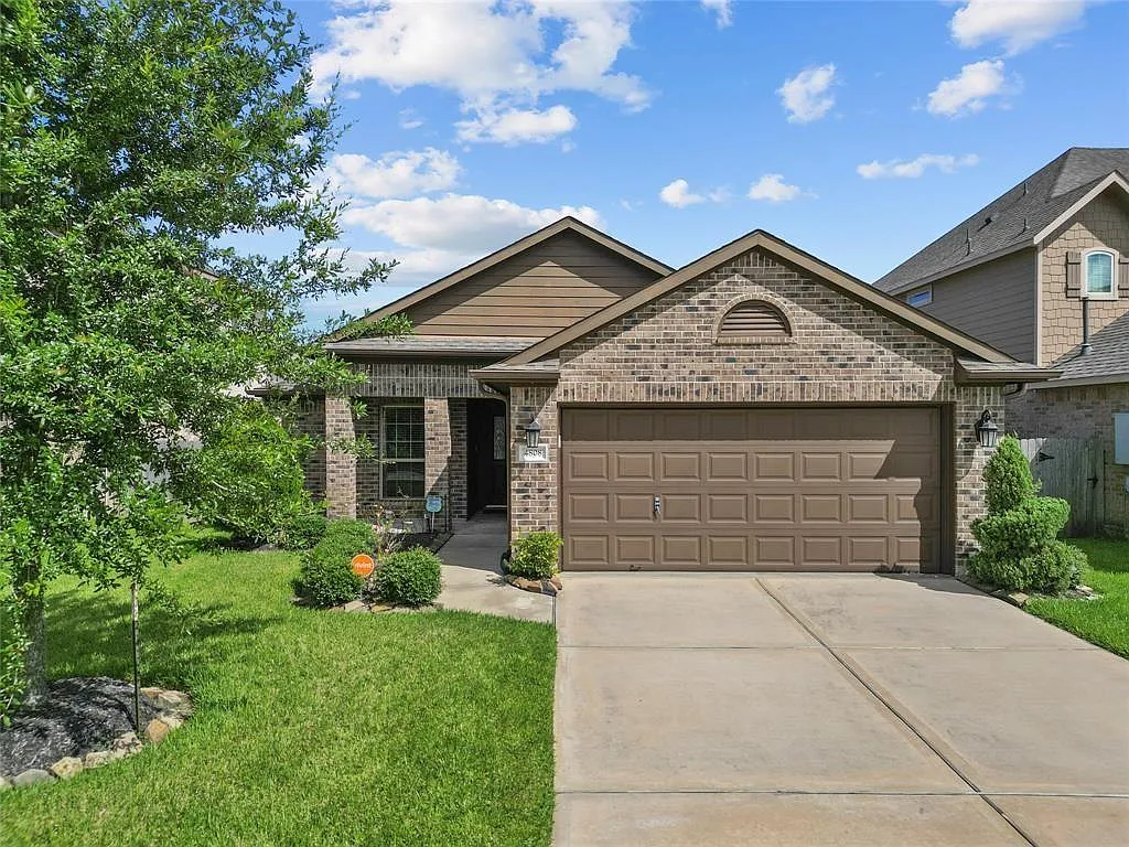 3 bed, 2.0 bath, 1709 sqft, $2,900 — Photo 4